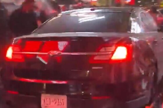 Dois carros atacam protesto Black Lives Matter na Times Square