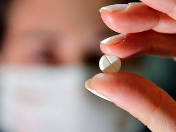 Farmácias venderam mais de 52 milhões de comprimidos do “kit covid”